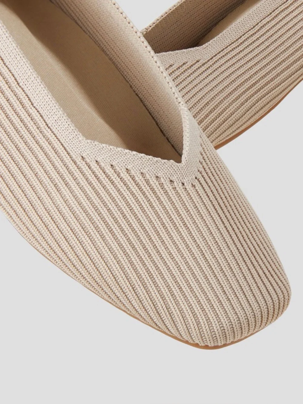 VIVAIA Square-Toe V-Cut Flats (Margot™ 2.0) Size 39 EU (8 US) - Picture 2 of 9